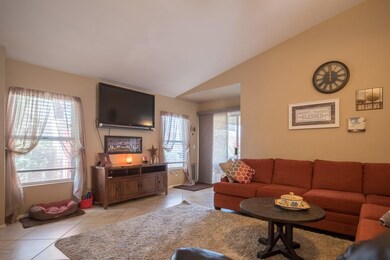 005-942 W Sierra Madre Ave-FULL