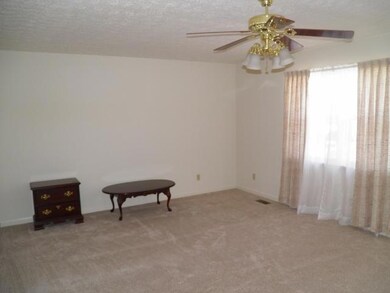 Large living room, fresh paint all in neautral colors.