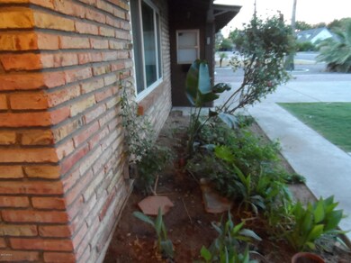 FRONT OF THE HOUSE