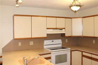 4 Smithfield Rd unit 26, North Providence, RI 02904 - photo 6