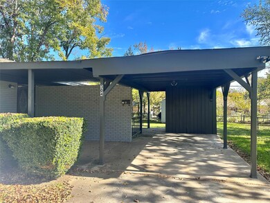 304 Line Dr, Gainesville, TX 76240 - photo 2