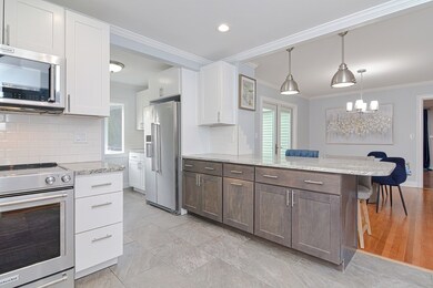 1059 Amostown Rd, West Springfield, MA 01089 - photo 4