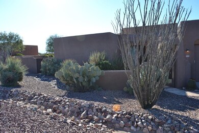 thumbnail_Front Yard East
