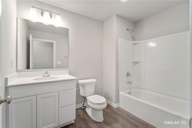 9724 Regatta Ln, Johnston, IA 50131 - photo 3