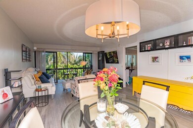 2550 Presidential Way unit 302, West Palm Beach, FL 33401 - photo 4