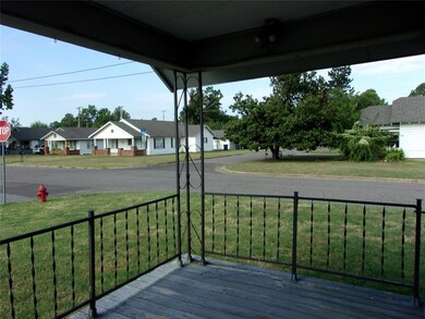 540 W Dewey St, Shawnee, OK 74801 - photo 7