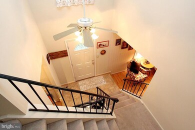 17701 Lochness Cir, Olney, MD 20832 - photo 5