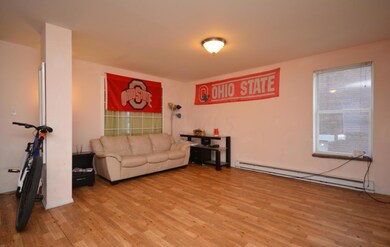 Living Room (2)