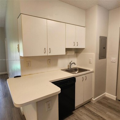 3251 Sabal Palm Manor unit 208, Hollywood, FL 33024 - photo 6