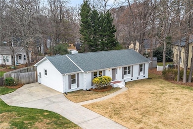 1606 Maple Ridge Ct, Greensboro, NC 27455 - photo 2