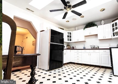 1406 Nicodemus Rd, Reisterstown, MD 21136 - photo 4