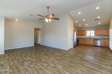 003-photo-living-room-10280655