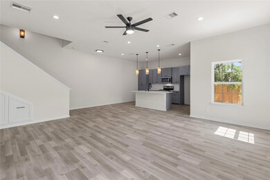 7602 Glass St, Houston, TX 77016 - photo 5