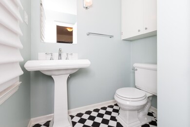 6. Halfbath 2