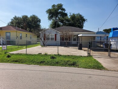 7331 Farnsworth St, Houston, TX 77022 - photo 2