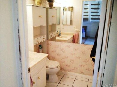 Downstairs 1/4 bath