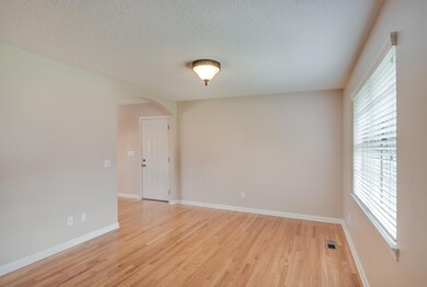 2518_Dowler_Cir_12