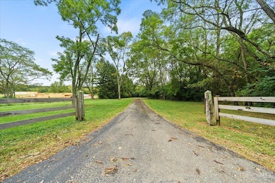 6160 Edwardsville Rd, Blanchester, OH 45107 - photo 3