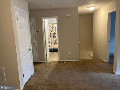 805 Silver Ct, Hamilton Square, NJ 08690 - photo 5