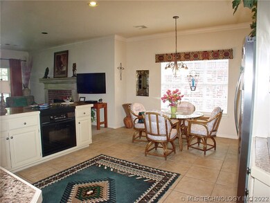 Large Open Kitchen with a lot of Kitchen Cabinets