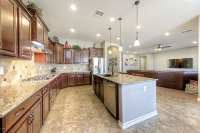 2484 E Tiffany Way