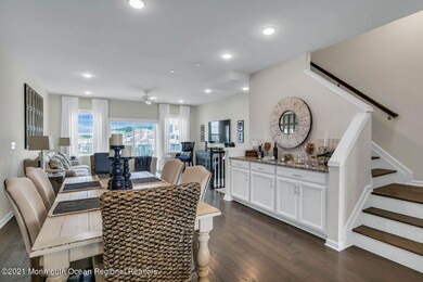 14 Lighthouse Point Rd-large-004-012-4M3