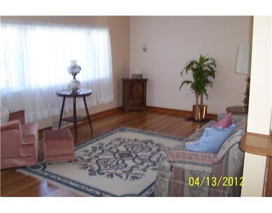 Living Room. Light & Bright with Fresh Paint & Spa