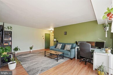 Lafayette Park unit 408, Falls Church, VA 22041 - photo 3