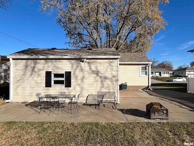 510 16th St, Silvis, IL 61282 - photo 7