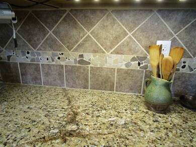 811 Shiprock, Alamogordo, NM 88310 - photo 7