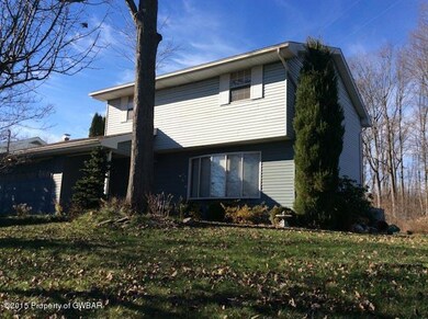 19 Pine Ave, Tamaqua, PA 18252 - photo 2