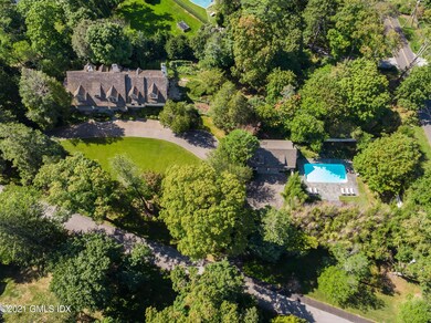 10 Hillside Dr, Greenwich, CT 06831 - photo 2