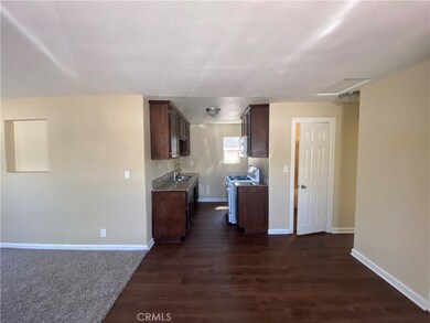 708 W Plum St, Compton, CA 90222 - photo 5