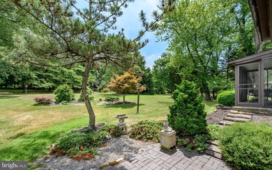 568 Mccarty Dr, Furlong, PA 18925 - photo 2