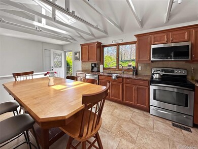 126 Overhill Rd, Wading River, NY 11792 - photo 4