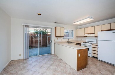 1047 Golden Rd unit B, Encinitas, CA 92024 - photo 5
