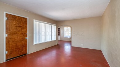 06-Living Room