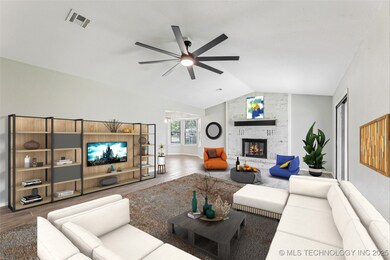 1112 W 20th St, Claremore, OK 74017 - photo 7