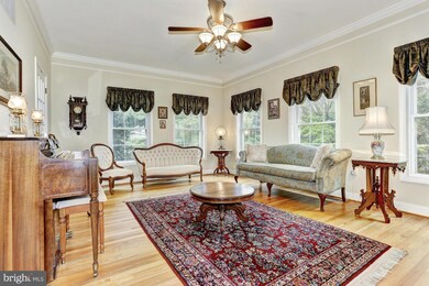 5200 Equestrian Dr, Sykesville, MD 21784 - photo 2