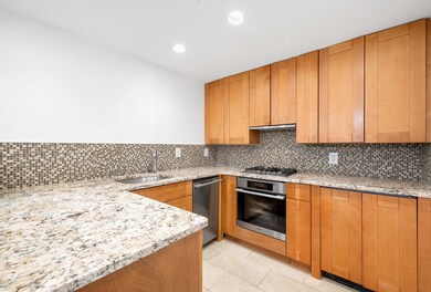Kensington House unit 902, New York, NY 10011 - photo 3