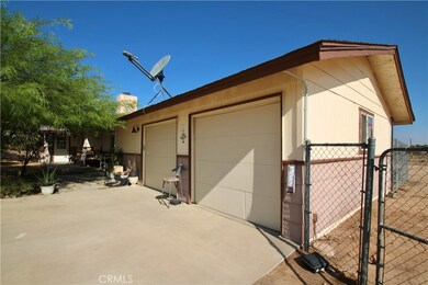 58714 Three Palms, Yucca Valley, CA 92284 - photo 2
