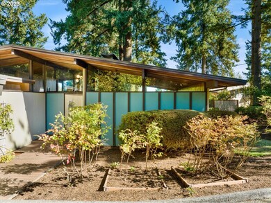 2045 Hillcrest Dr, West Linn, OR 97068 - photo 3