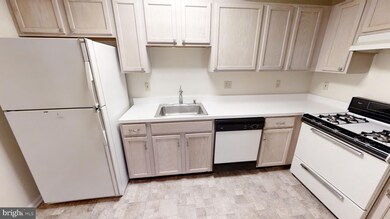 9246 Leigh Choice Ct, Owings Mills, MD 21117 - photo 5