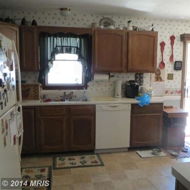 677 Marple Rd, Winchester, VA 22603 - photo 3