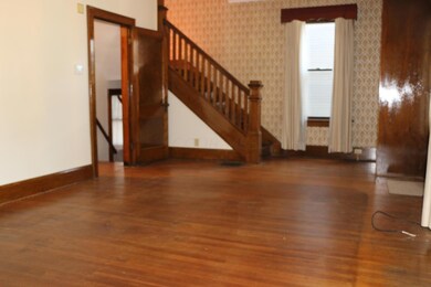 271 E Deshler Ave, Columbus, OH 43206 - photo 4