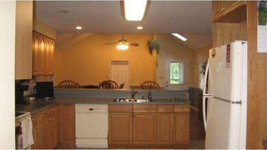 580 Crestview Dr, West Chester, PA 19382 - photo 4