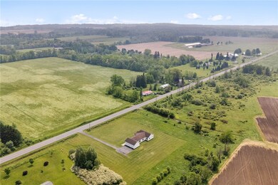 Located centrally within 15 minutes of Cornell, It