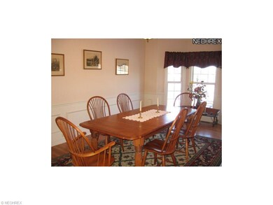 DINING ROOM TO BAYED WINDOW