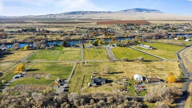 97306 Snively Rd, West Richland, WA 99353 - photo 3