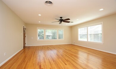 911 W Gardner St, Houston, TX 77009 - photo 6